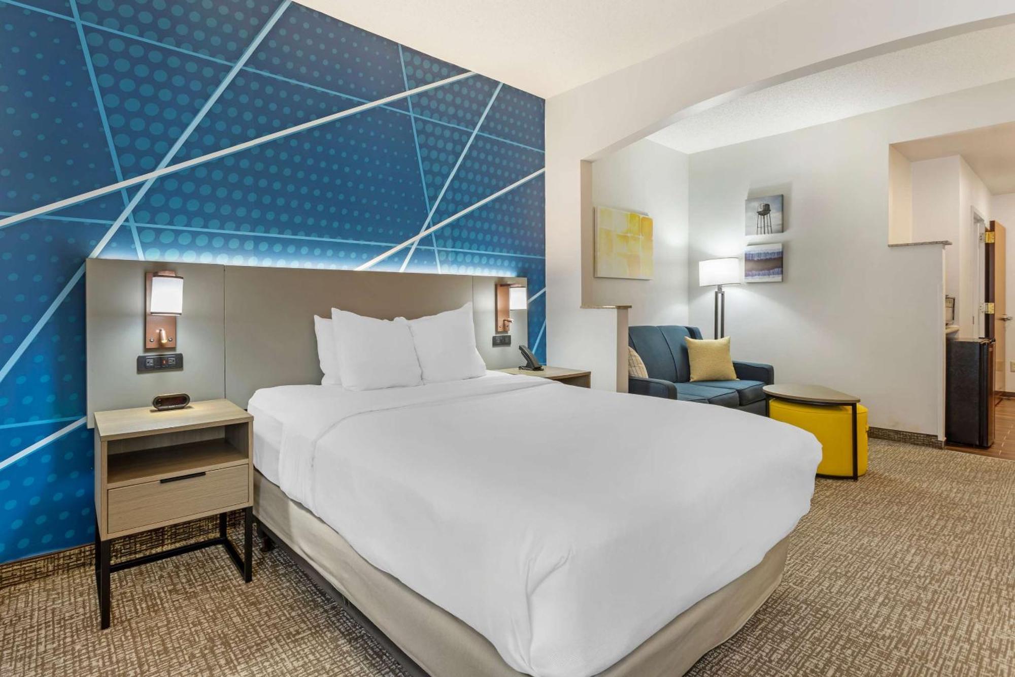 Comfort Suites East Brunswick - South River Екстер'єр фото