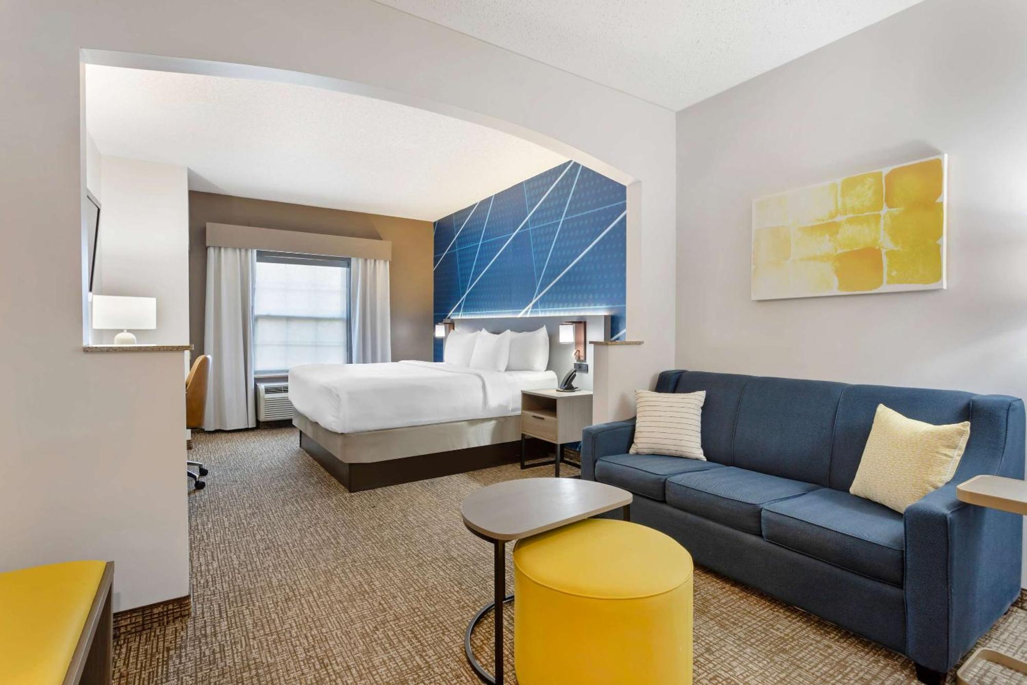 Comfort Suites East Brunswick - South River Екстер'єр фото