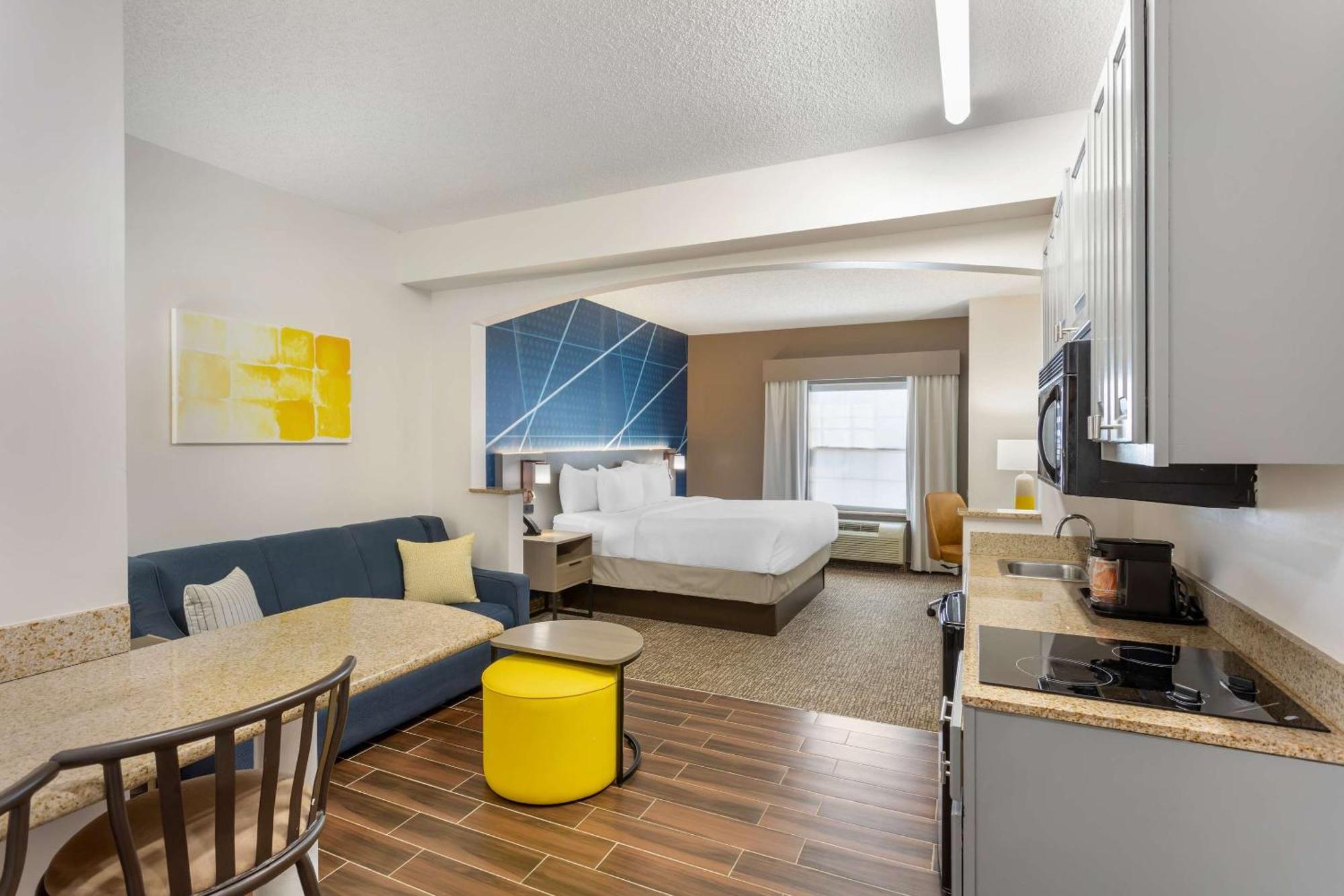 Comfort Suites East Brunswick - South River Екстер'єр фото