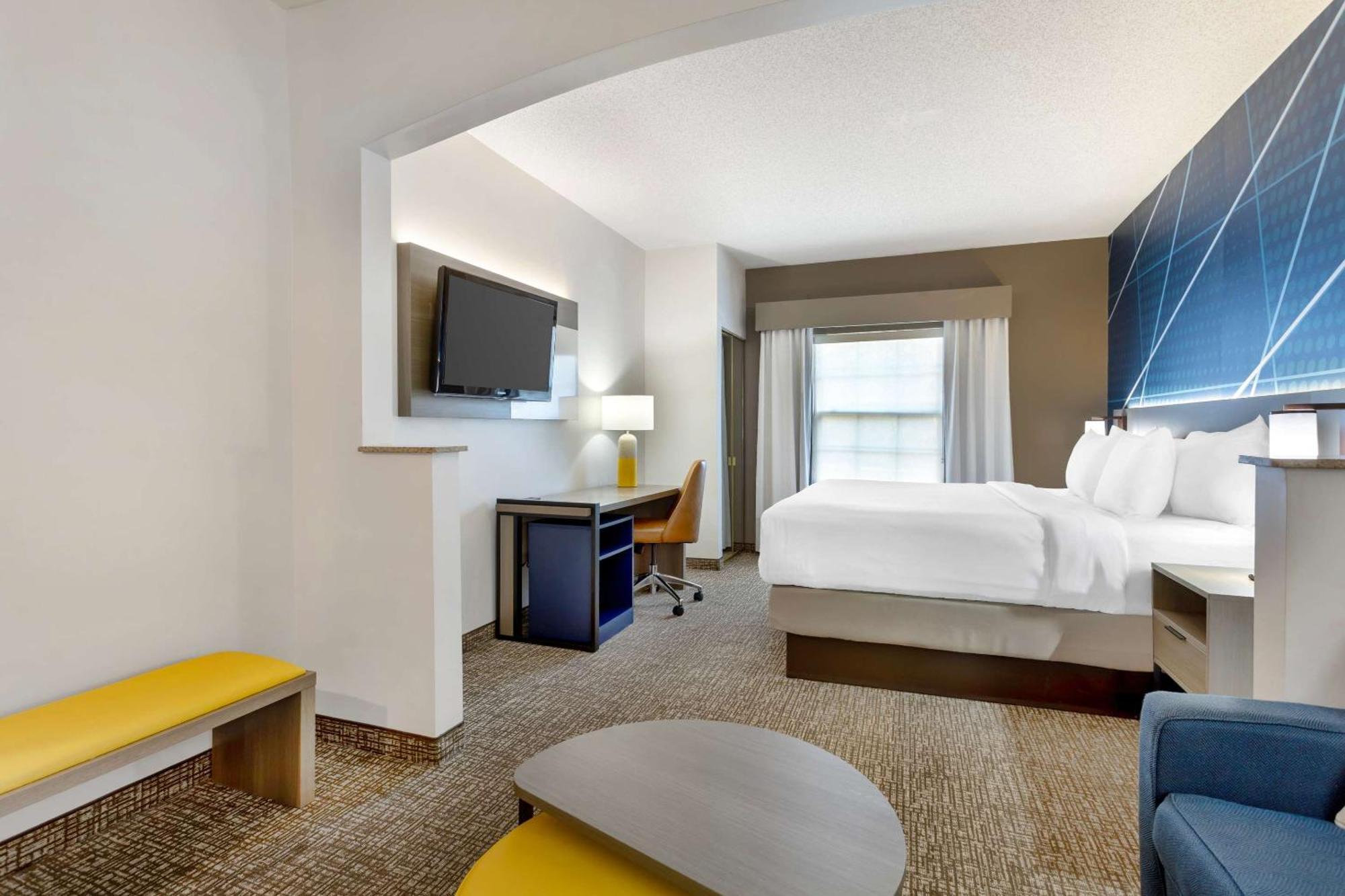 Comfort Suites East Brunswick - South River Екстер'єр фото