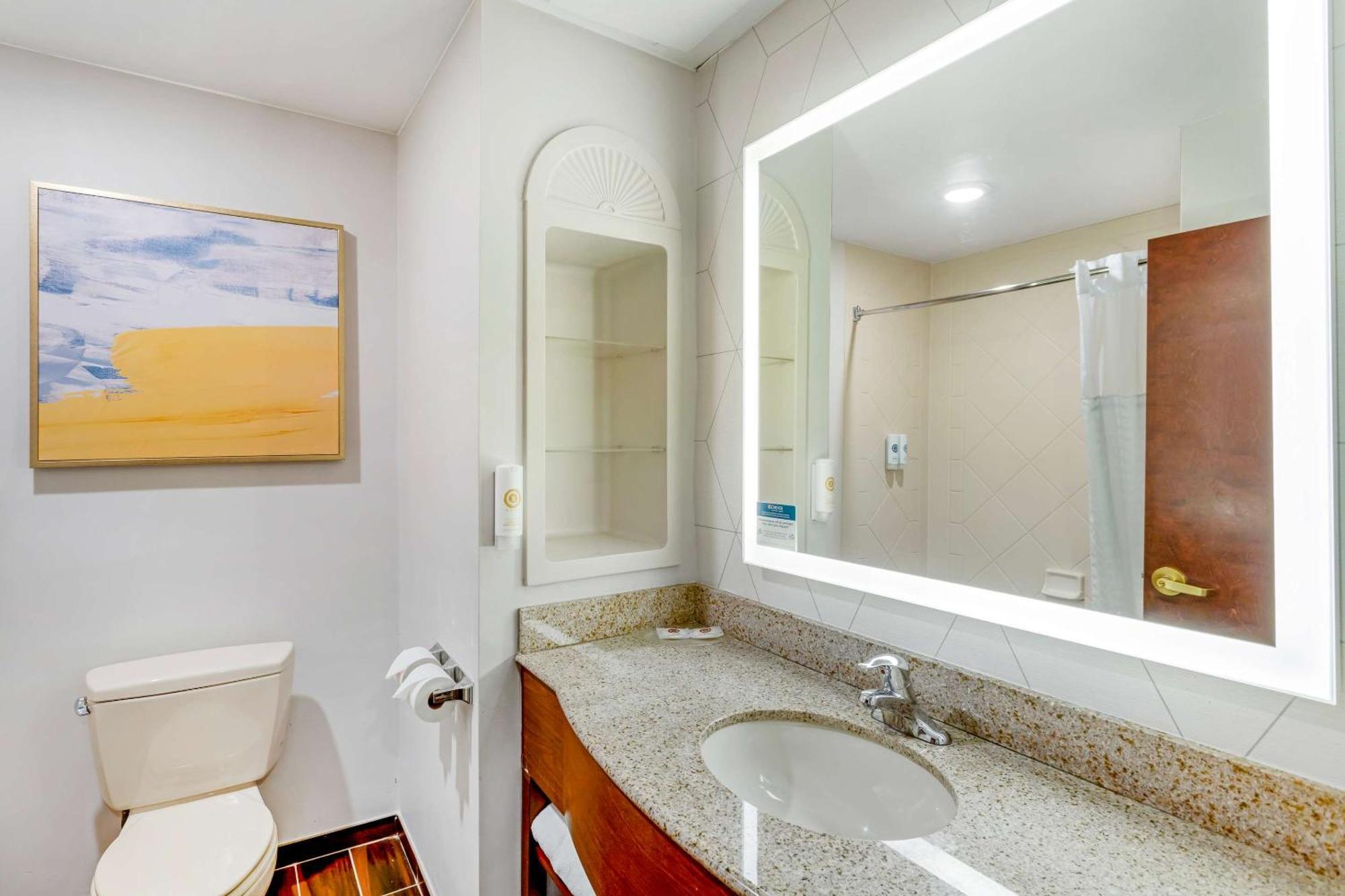 Comfort Suites East Brunswick - South River Екстер'єр фото