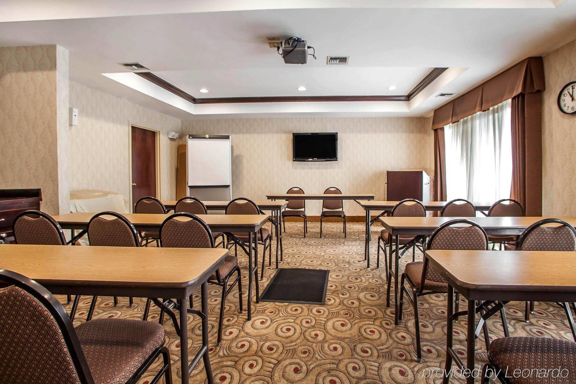 Comfort Suites East Brunswick - South River Екстер'єр фото